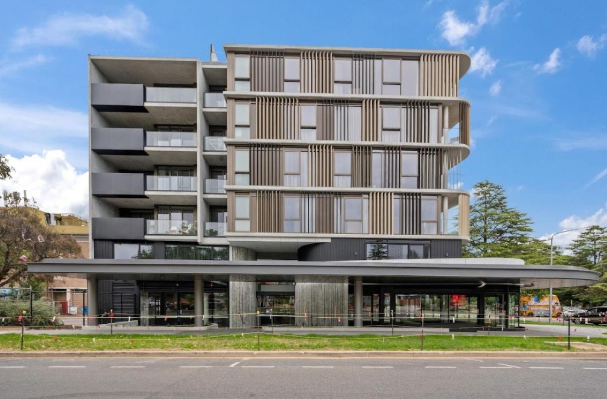 Convenient Braddon With Parking Apartment